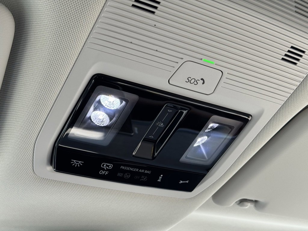 New 2025 Volkswagen ID. Buzz 1st Edition image 34