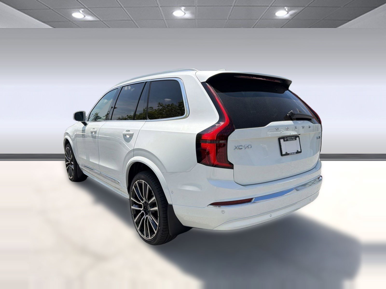 New 2026 Volvo XC90 B6 Plus w/ Protection Package image 3