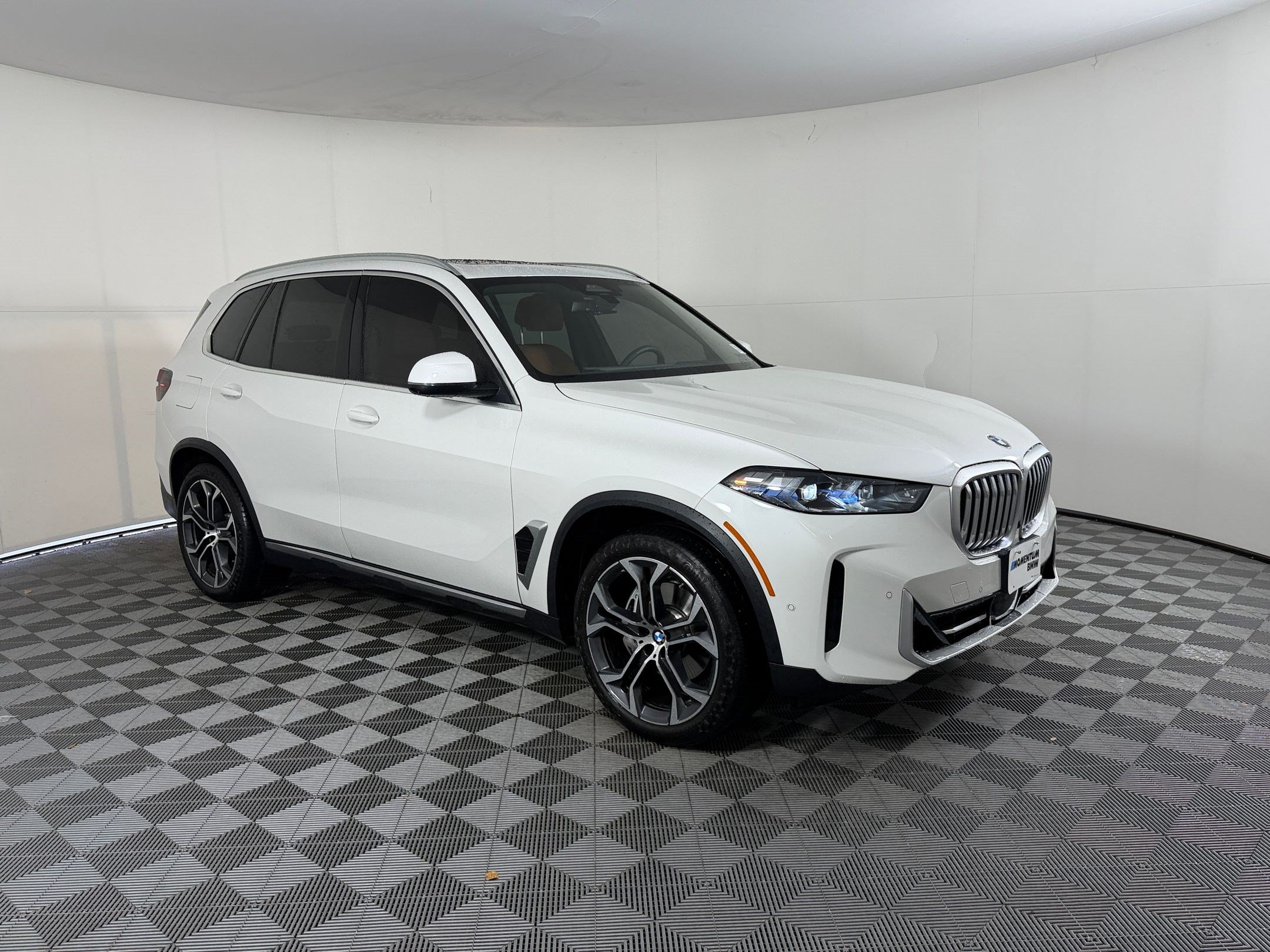 Certified 2026 BMW X5 sDrive40i w/ Climate Comfort Package RWD image 7