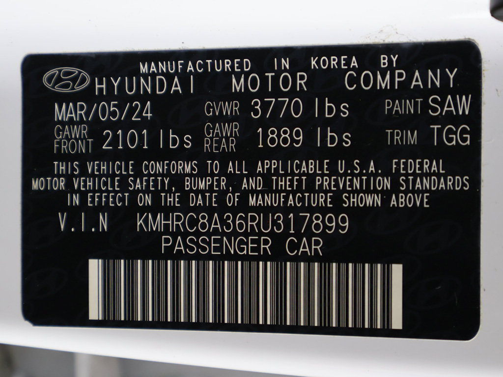 Certified 2024 Hyundai Venue SEL FWD image 40