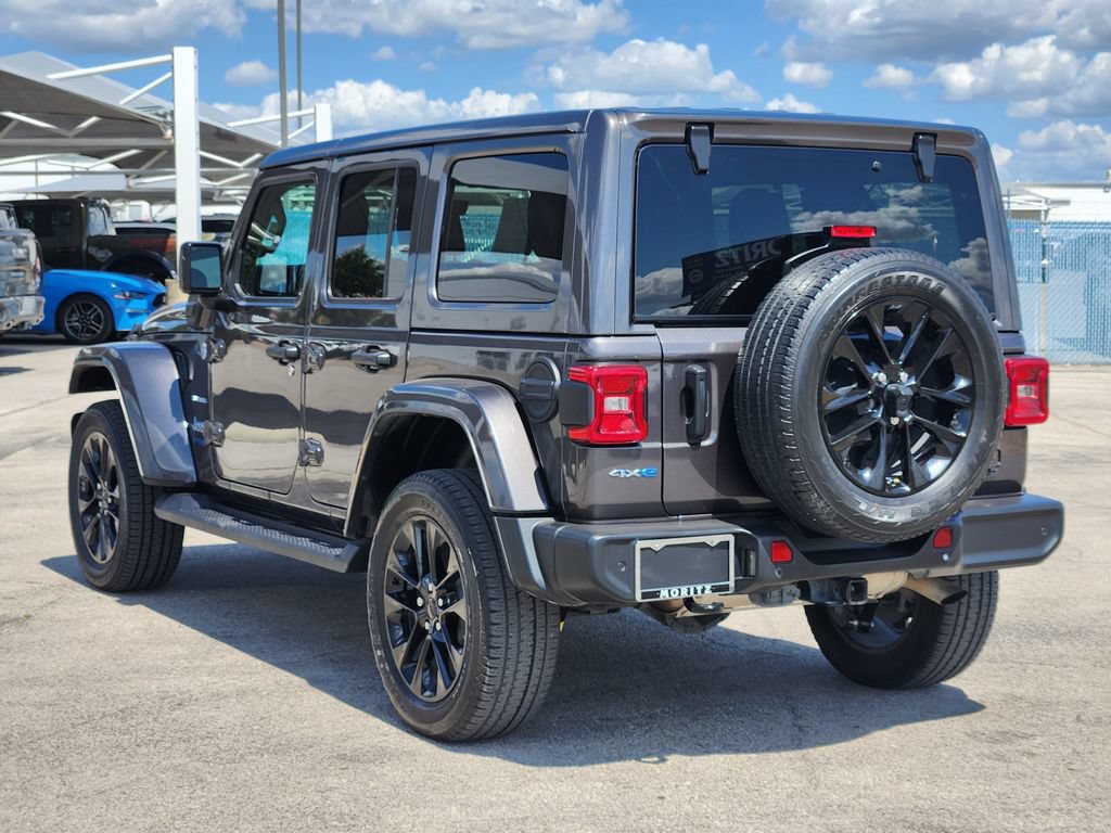 Used 2021 Jeep Wrangler Unlimited Sahara w/ Cold Weather Group AWD/4WD image 7