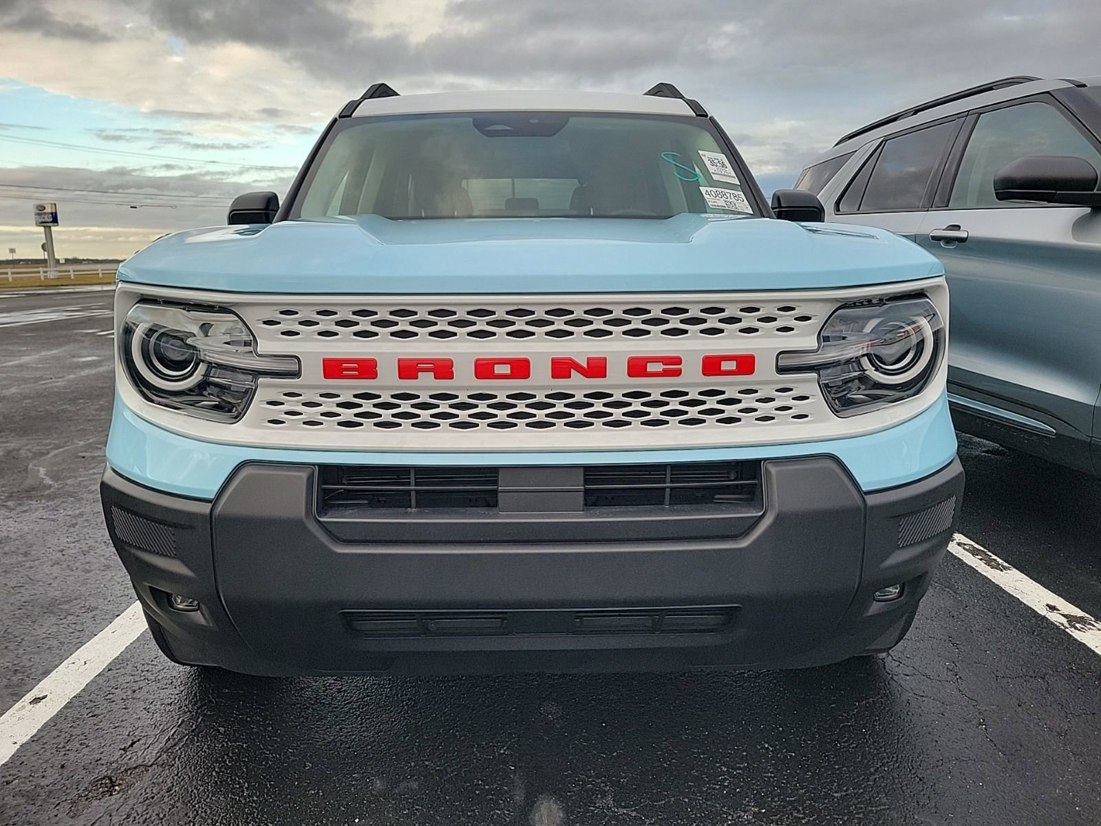 Used 2025 Ford Bronco Sport Heritage w/ Convenience Package image 2