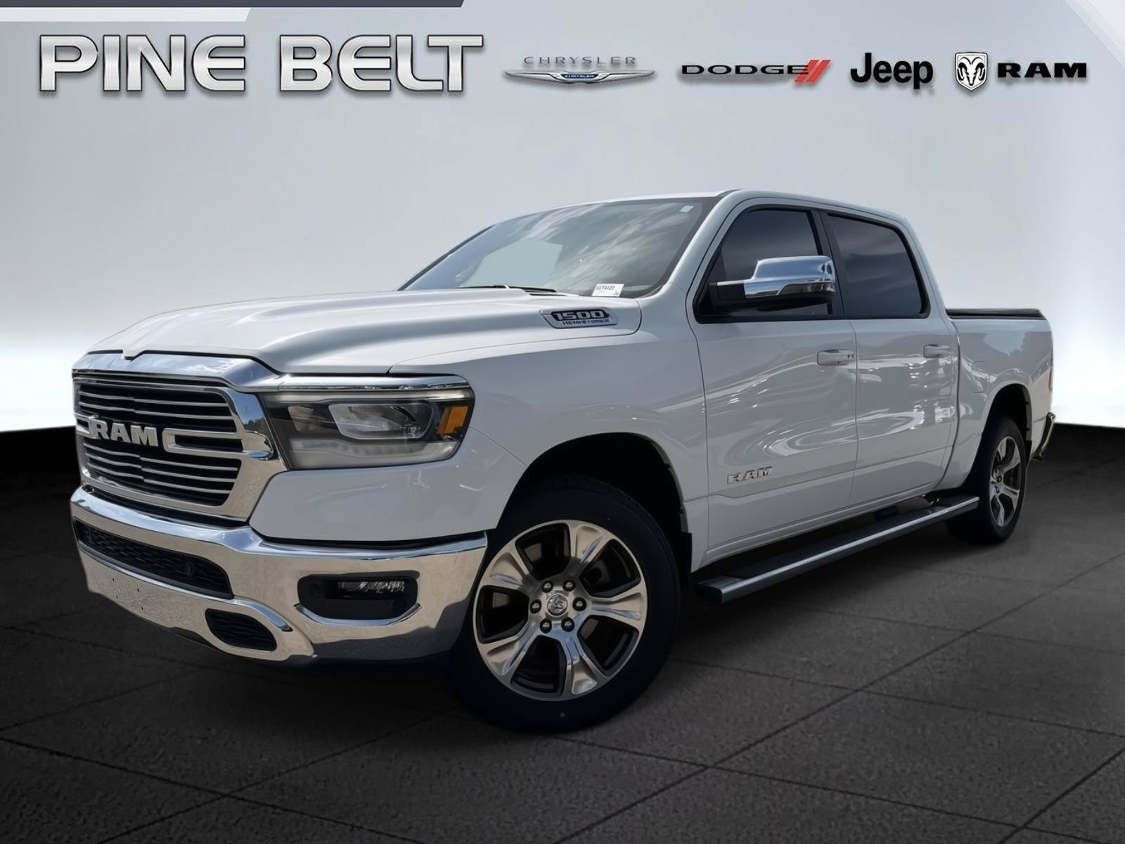 Used 2023 RAM 1500 Laramie AWD/4WD image 1