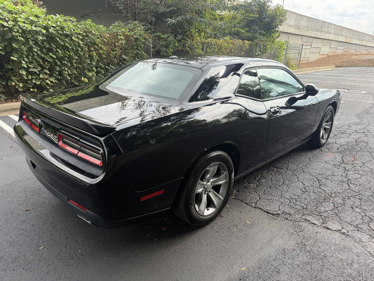 Used 2018 Dodge Challenger SXT RWD image 5