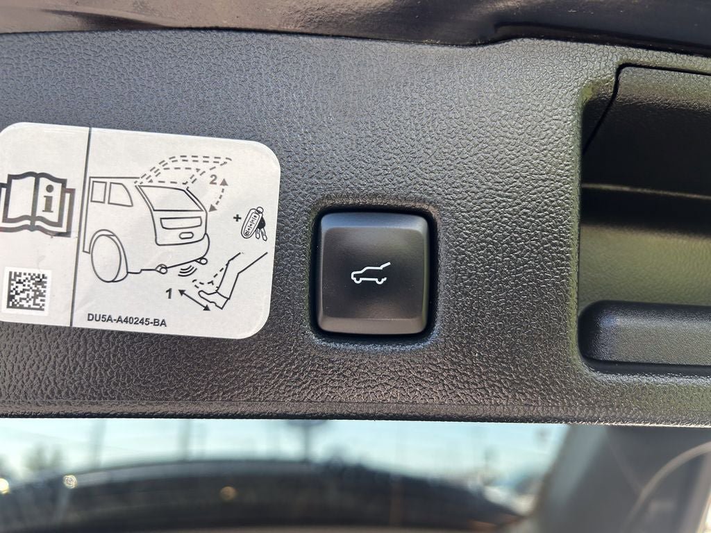 Certified 2020 Ford Escape SEL AWD/4WD image 18