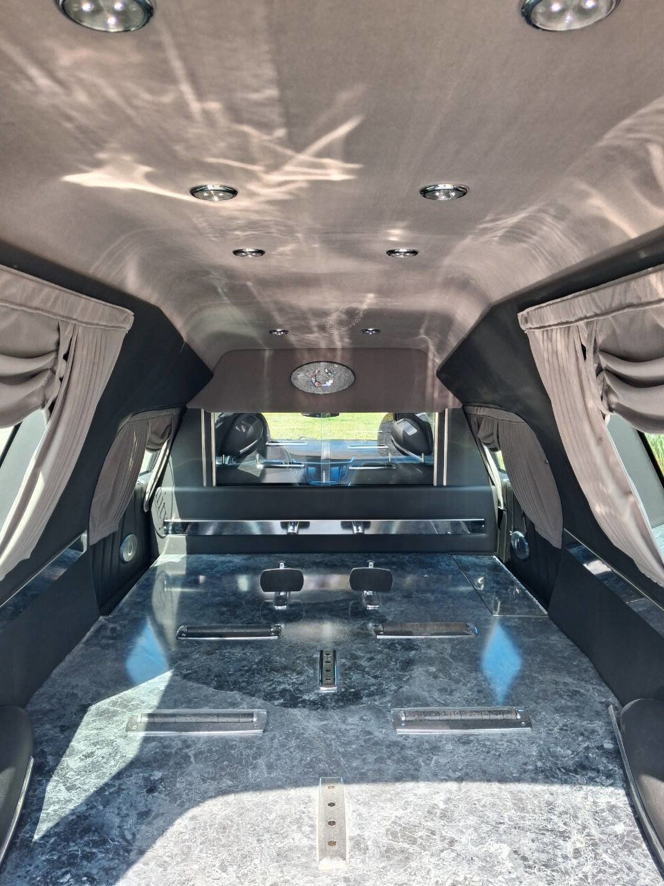 Used 2014 Cadillac XTS Hearse image 17