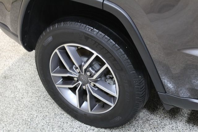 Used 2020 Jeep Grand Cherokee Limited image 25