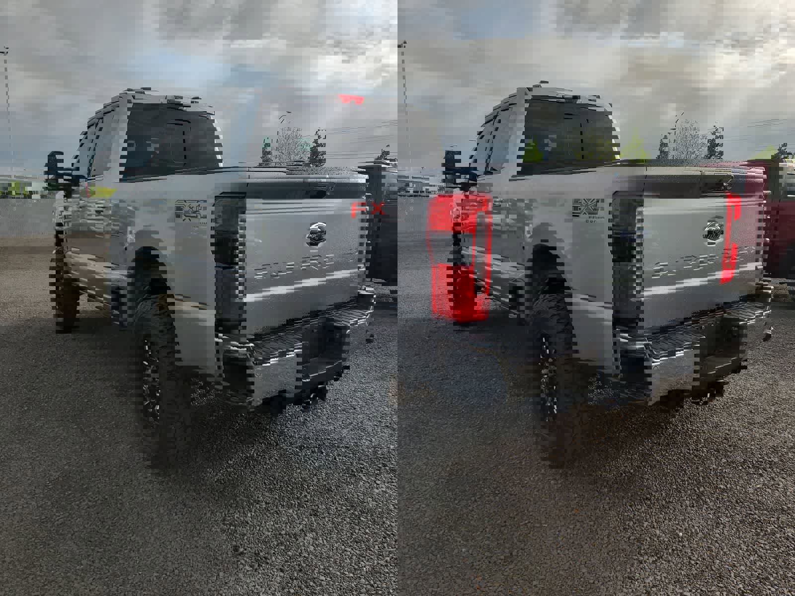 Used 2024 Ford F350 Lariat w/ Lariat Ultimate Package AWD/4WD image 3