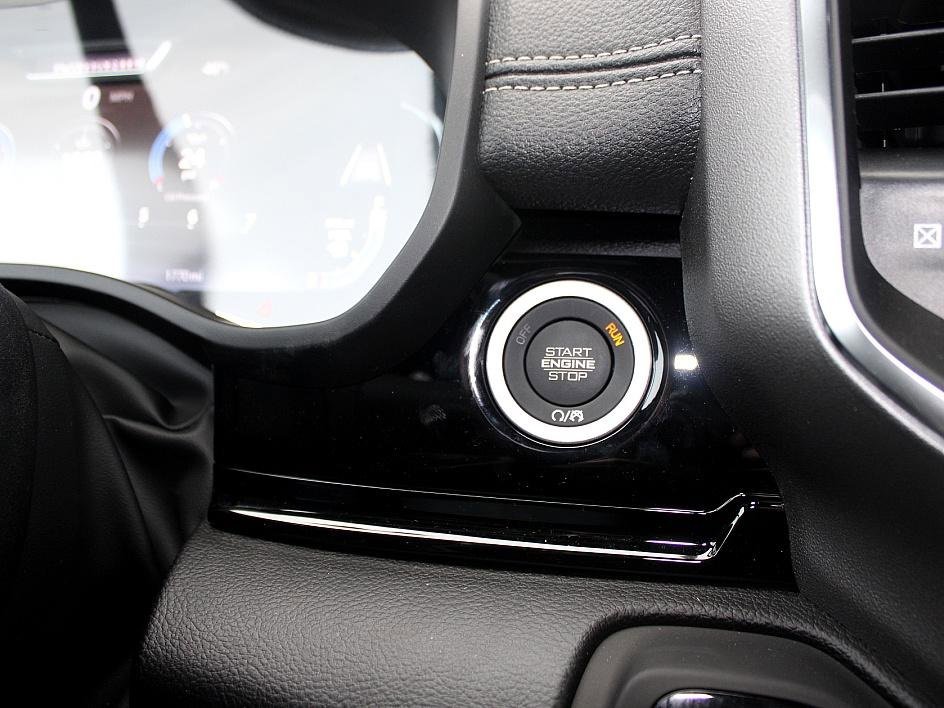 Used 2026 RAM 1500 Laramie w/ Night Edition image 14