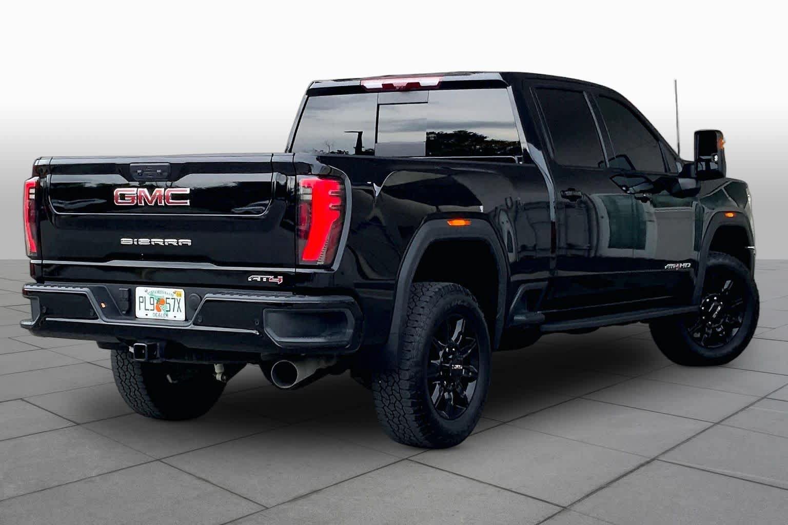 Used 2025 GMC Sierra 2500 AT4 w/ AT4 Premium Plus Package AWD/4WD image 13