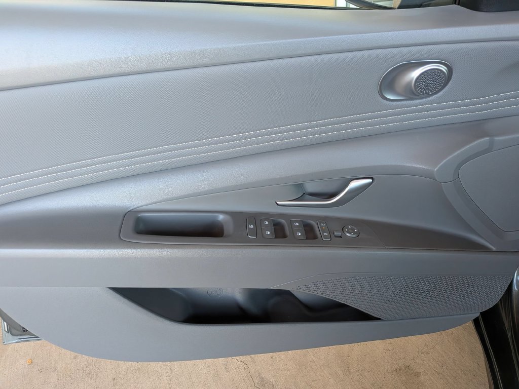 Used 2026 Hyundai Elantra Sport FWD image 9