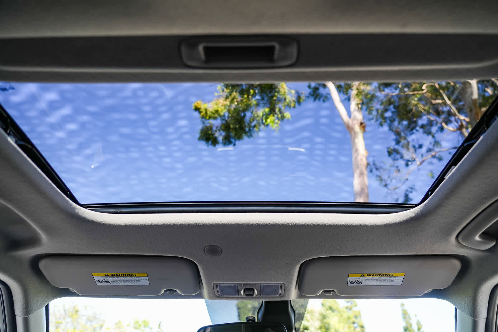 Used 2023 Hyundai Venue SEL image 16