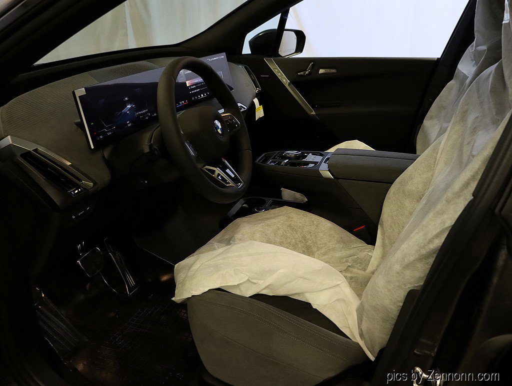 Used 2026 BMW iX xDrive45 w/ M Sport Package image 10