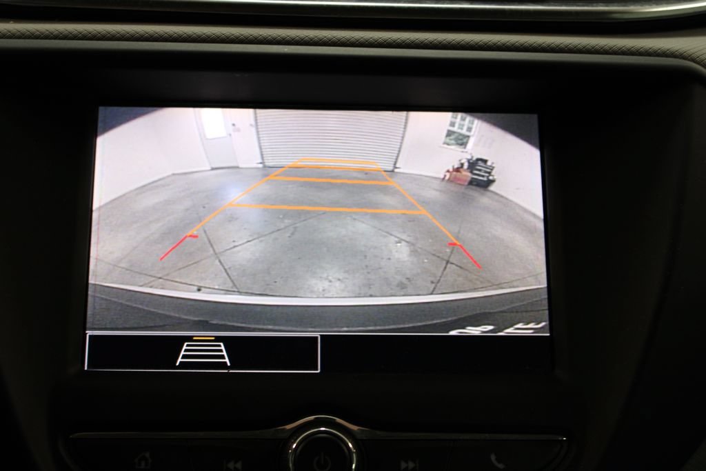 Used 2022 Chevrolet TrailBlazer LT FWD image 32