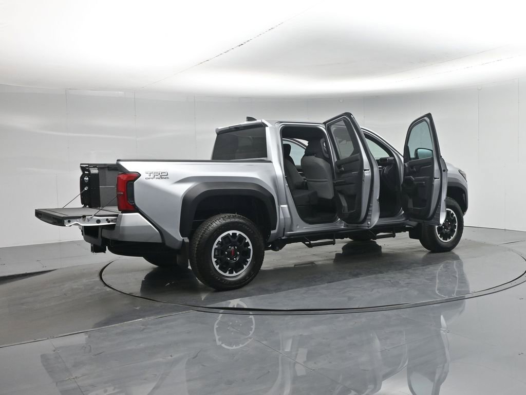 Used 2025 Toyota Tacoma TRD Off-Road image 6