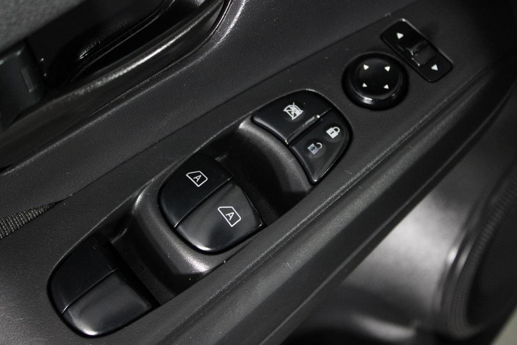 Certified 2022 Nissan Kicks S FWD image 23