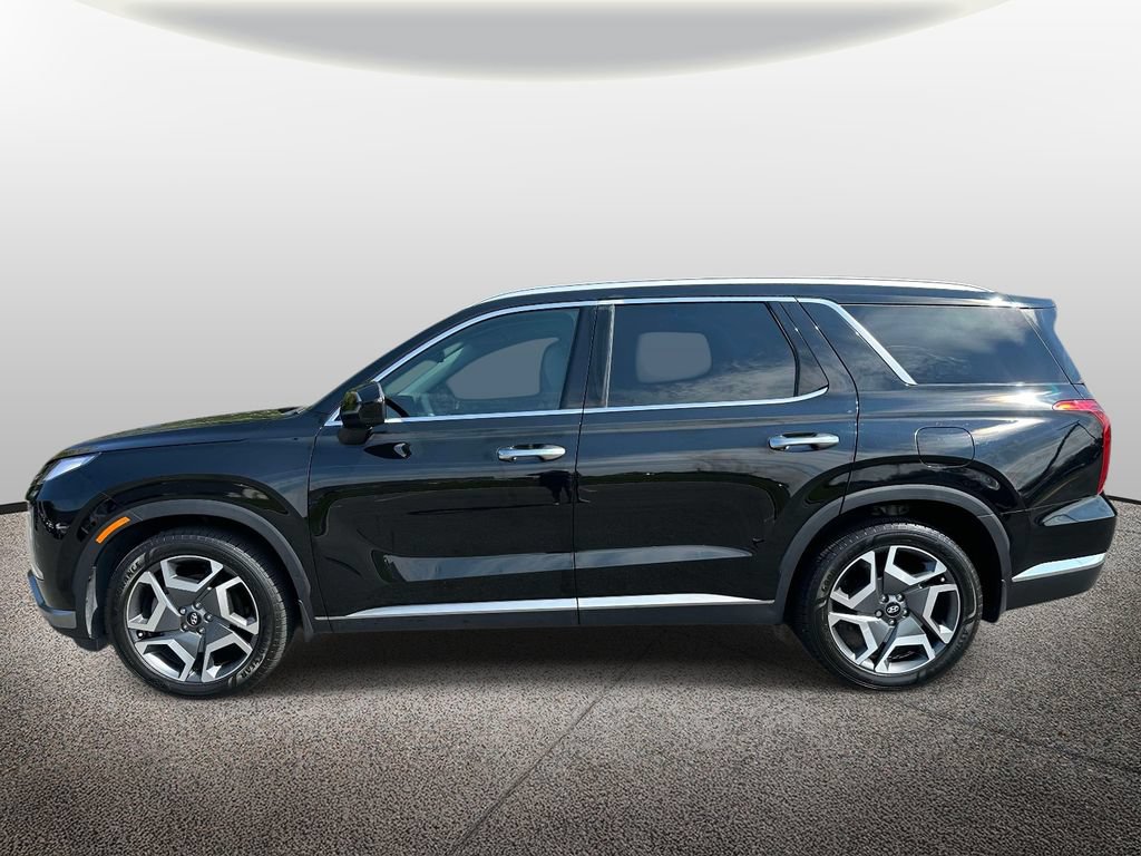 Used 2024 Hyundai Palisade Limited FWD image 3