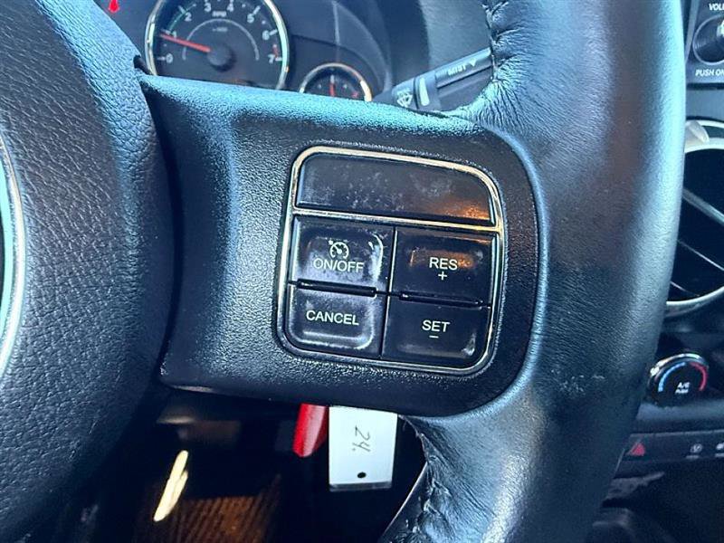 Used 2017 Jeep Wrangler Unlimited Rubicon w/ Connectivity Group image 26