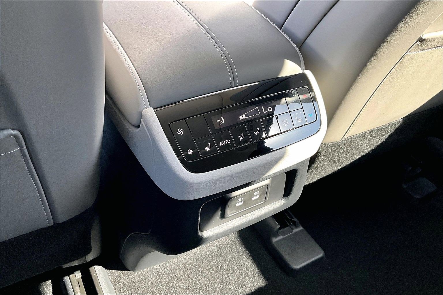 Used 2026 INFINITI QX60 Luxe w/ Cargo Package image 35