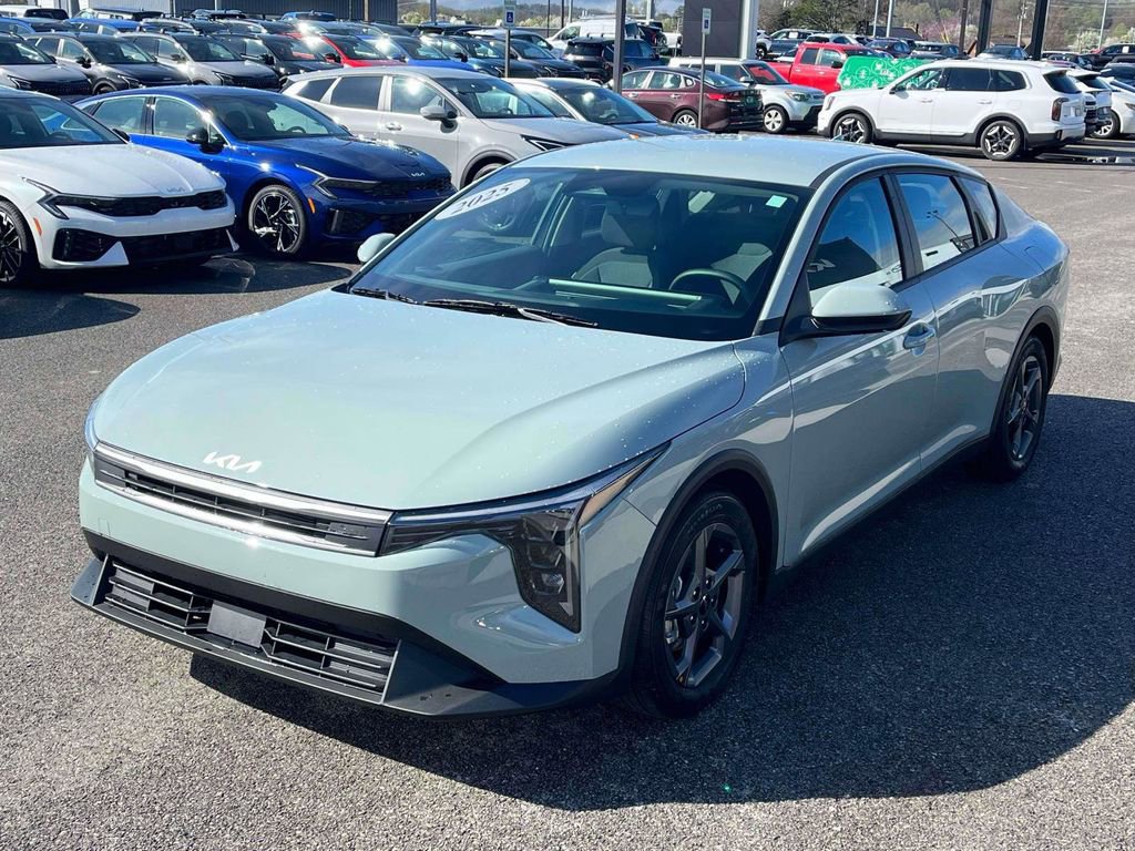 Certified 2025 Kia K4 LXS image 29