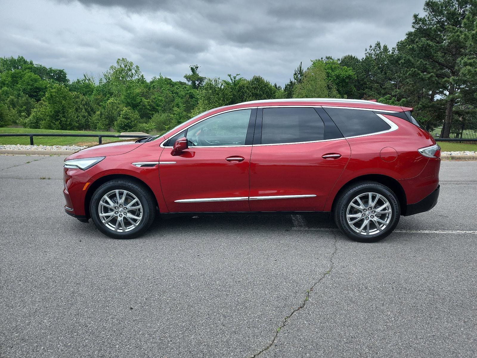 Certified 2024 Buick Enclave Essence w/ Experience Buick Package FWD image 2