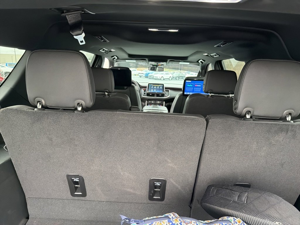 Used 2024 Chevrolet Suburban Z71 w/ Luxury Package image 11