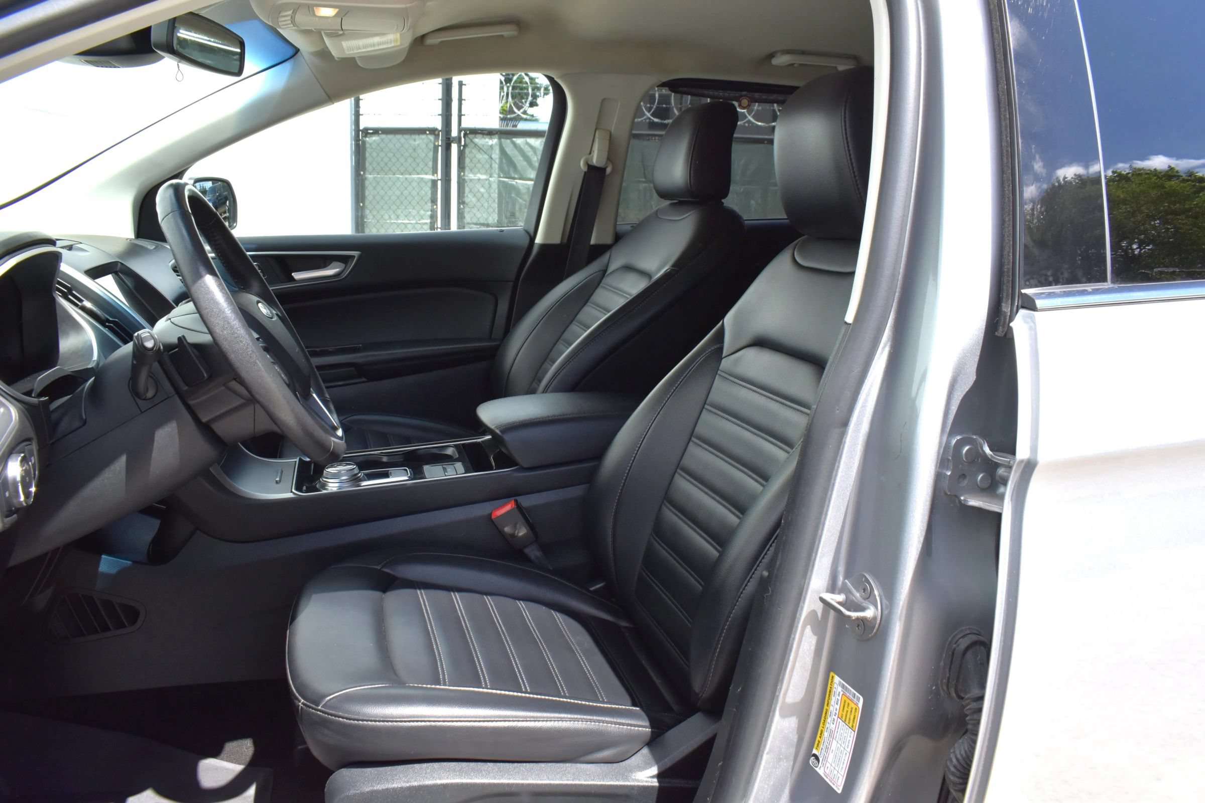 Used 2020 Ford Edge SEL AWD/4WD image 45