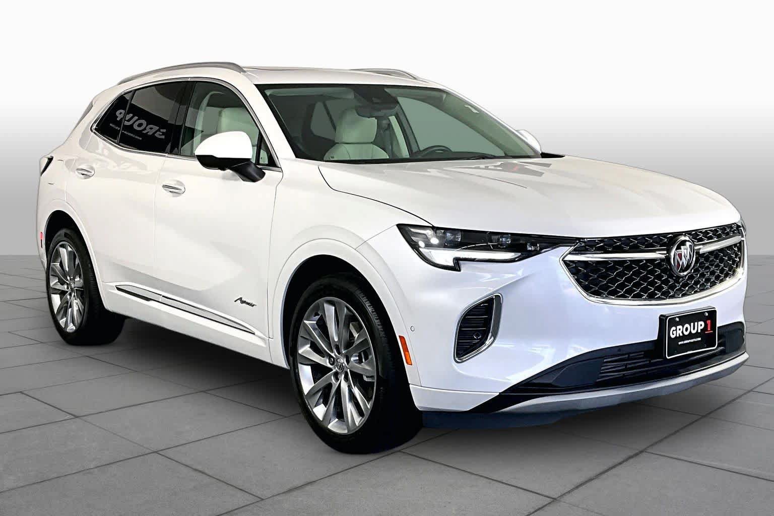 Used 2023 Buick Envision Avenir FWD image 3