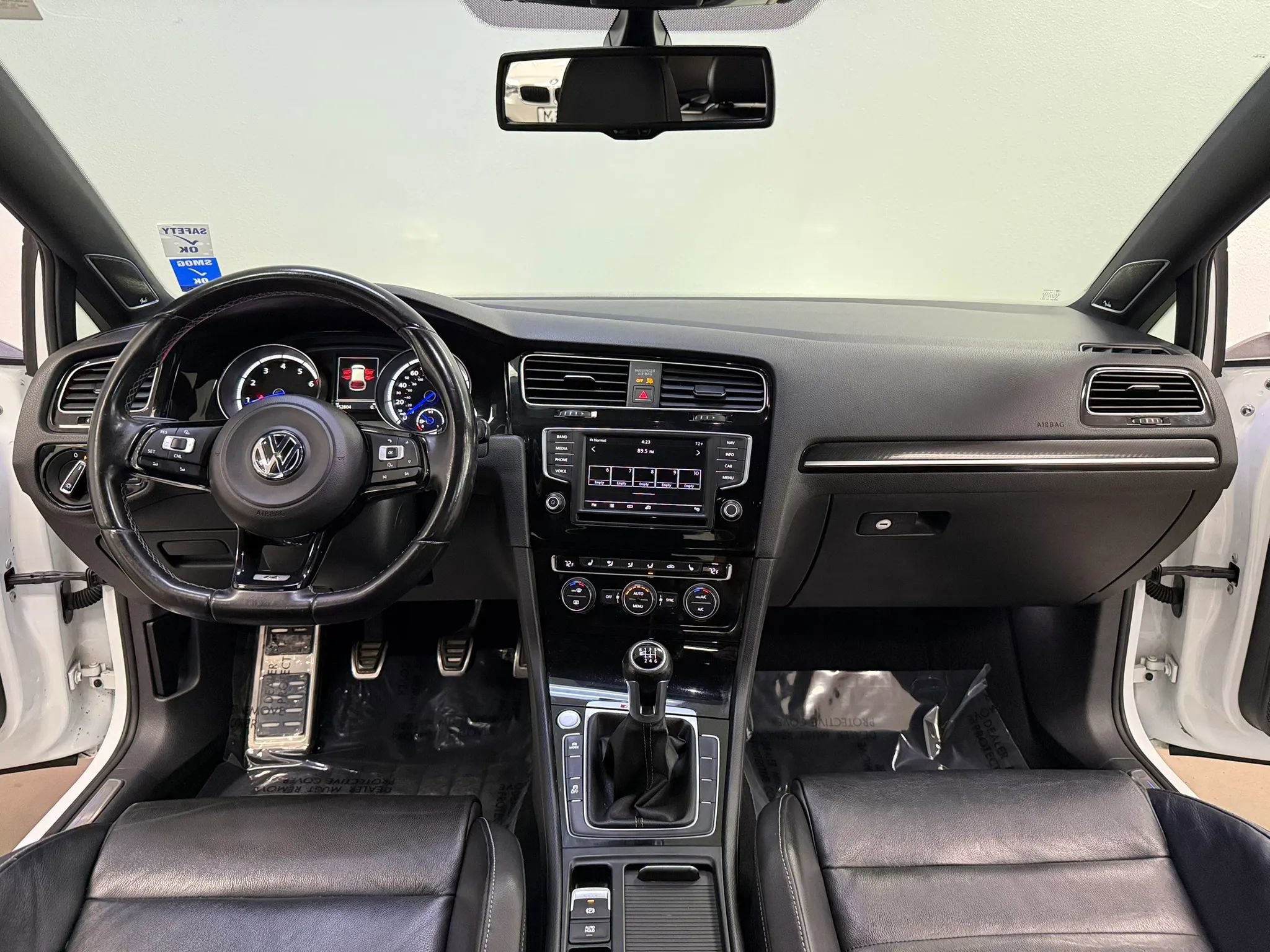 Used 2016 Volkswagen Golf R 4-Door AWD/4WD image 8