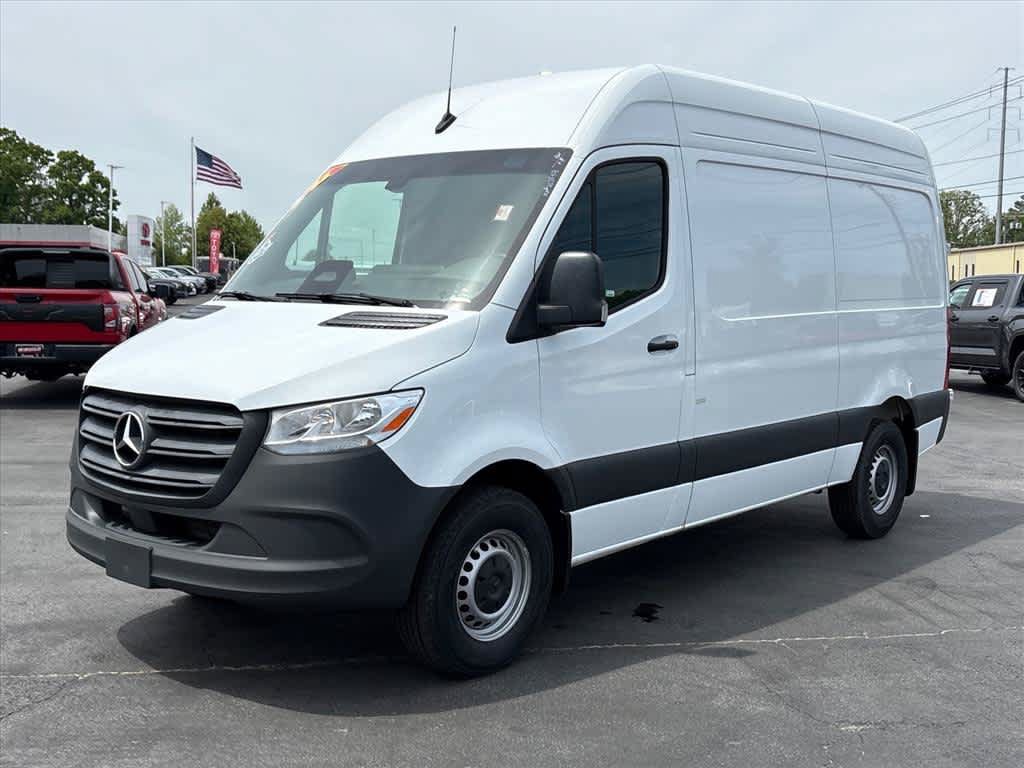 Used 2025 Mercedes-Benz Sprinter 2500 image 26