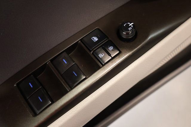 Used 2022 Toyota Camry LE image 13