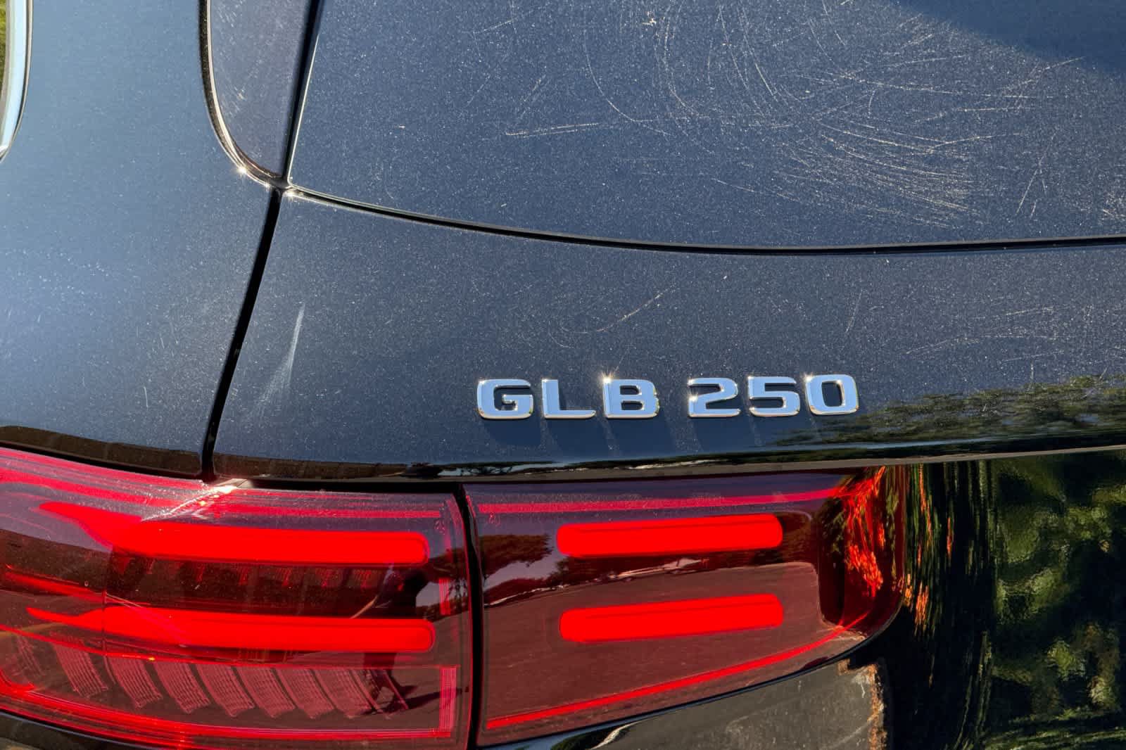 Certified 2025 Mercedes-Benz GLB 250 4MATIC image 26