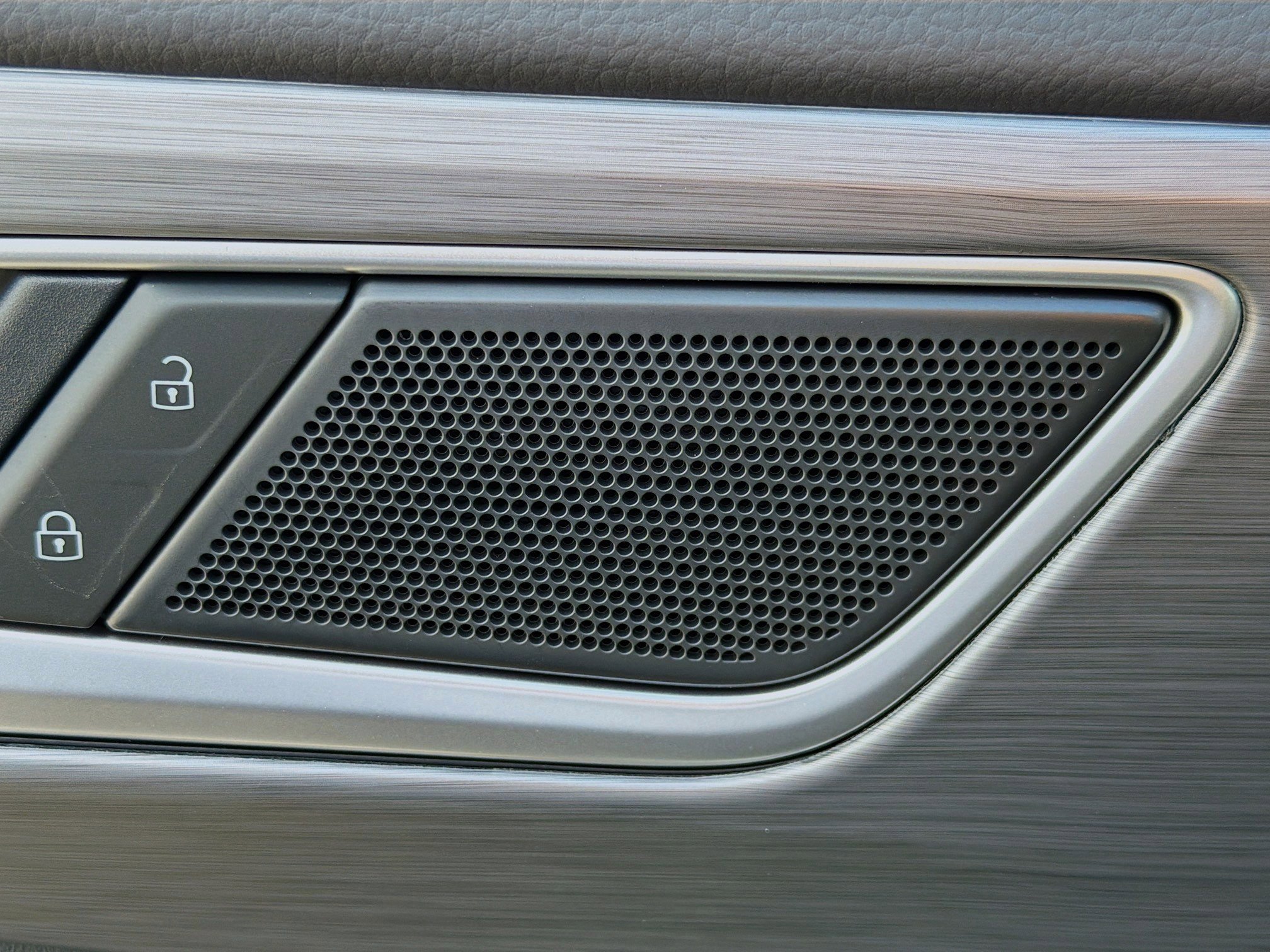 Used 2026 Volkswagen Atlas Cross Sport SE FWD image 23