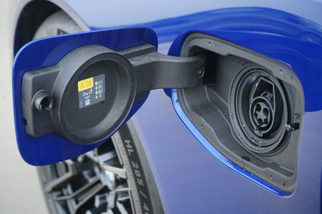 New 2026 BMW M5 w/ Executive Package image 7