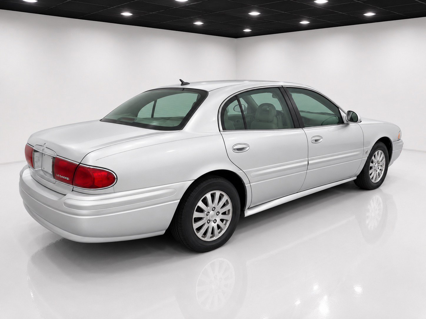 Used 2005 Buick Le Sabre Custom w/ Wheel And Sound Package FWD image 2