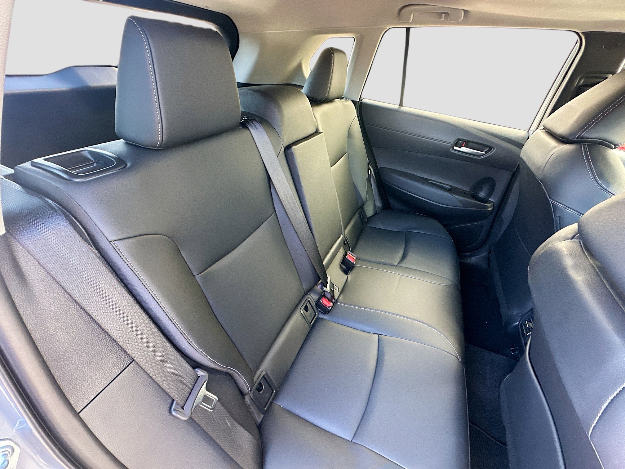 Used 2024 Toyota Corolla Cross XLE w/ Convenience Package image 29