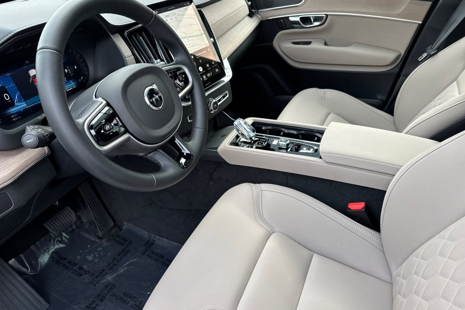 Certified 2026 Volvo XC90 B5 Plus w/ Protection Package image 9