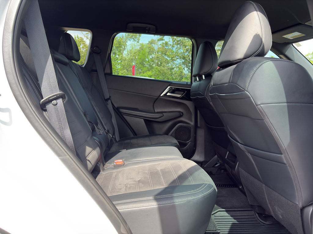 Used 2023 Mitsubishi Outlander SE Black Edition AWD/4WD image 17