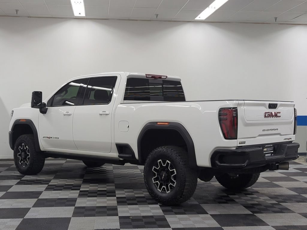 Used 2025 GMC Sierra 2500 AT4X AWD/4WD image 5