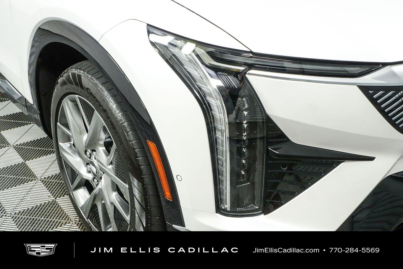 Used 2025 Cadillac Optiq Luxury 1 AWD/4WD image 37
