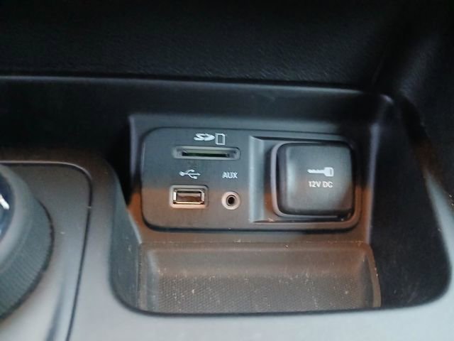 Used 2016 Jeep Cherokee Sport image 20