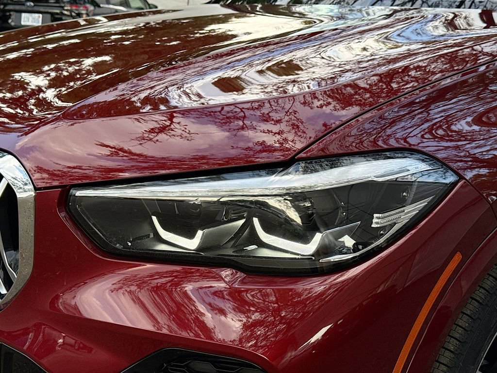 Used 2022 BMW X5 sDrive40i w/ M Sport Package image 9