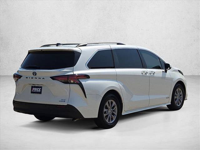 Used 2021 Toyota Sienna XLE FWD image 5