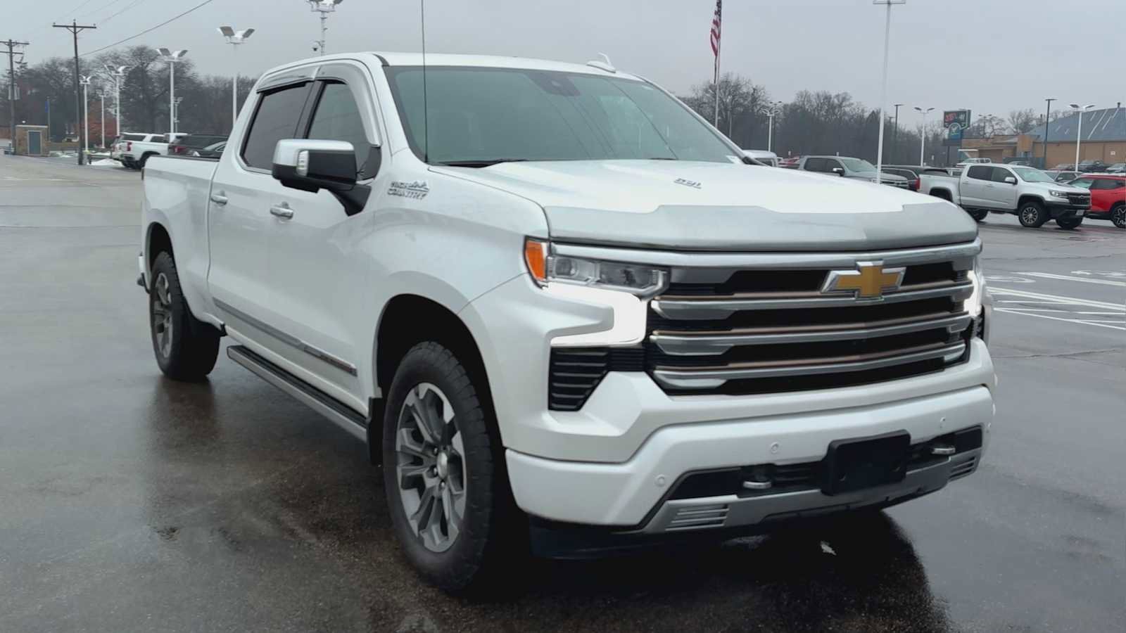 Certified 2022 Chevrolet Silverado 1500 High Country w/ Z71 Off-Road Package image 8