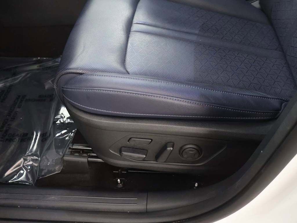 Used 2023 Kia Sorento SX Prestige w/ Panoramic Sunroof Package AWD/4WD image 38