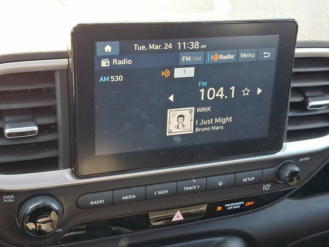 Used 2023 Hyundai Venue SEL image 17