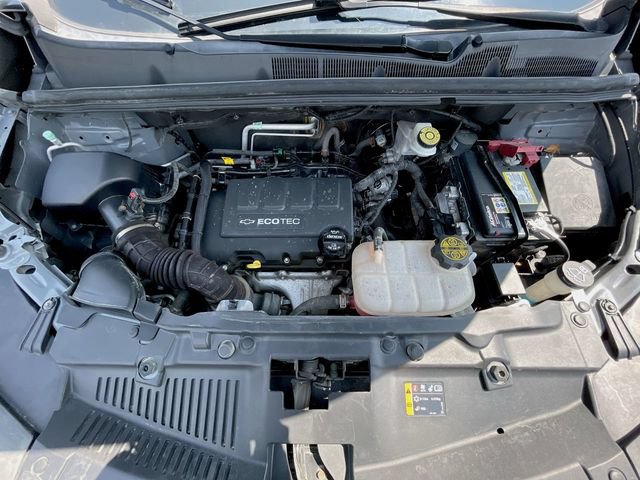 Used 2019 Chevrolet Trax LT w/ LT Convenience Package FWD image 28