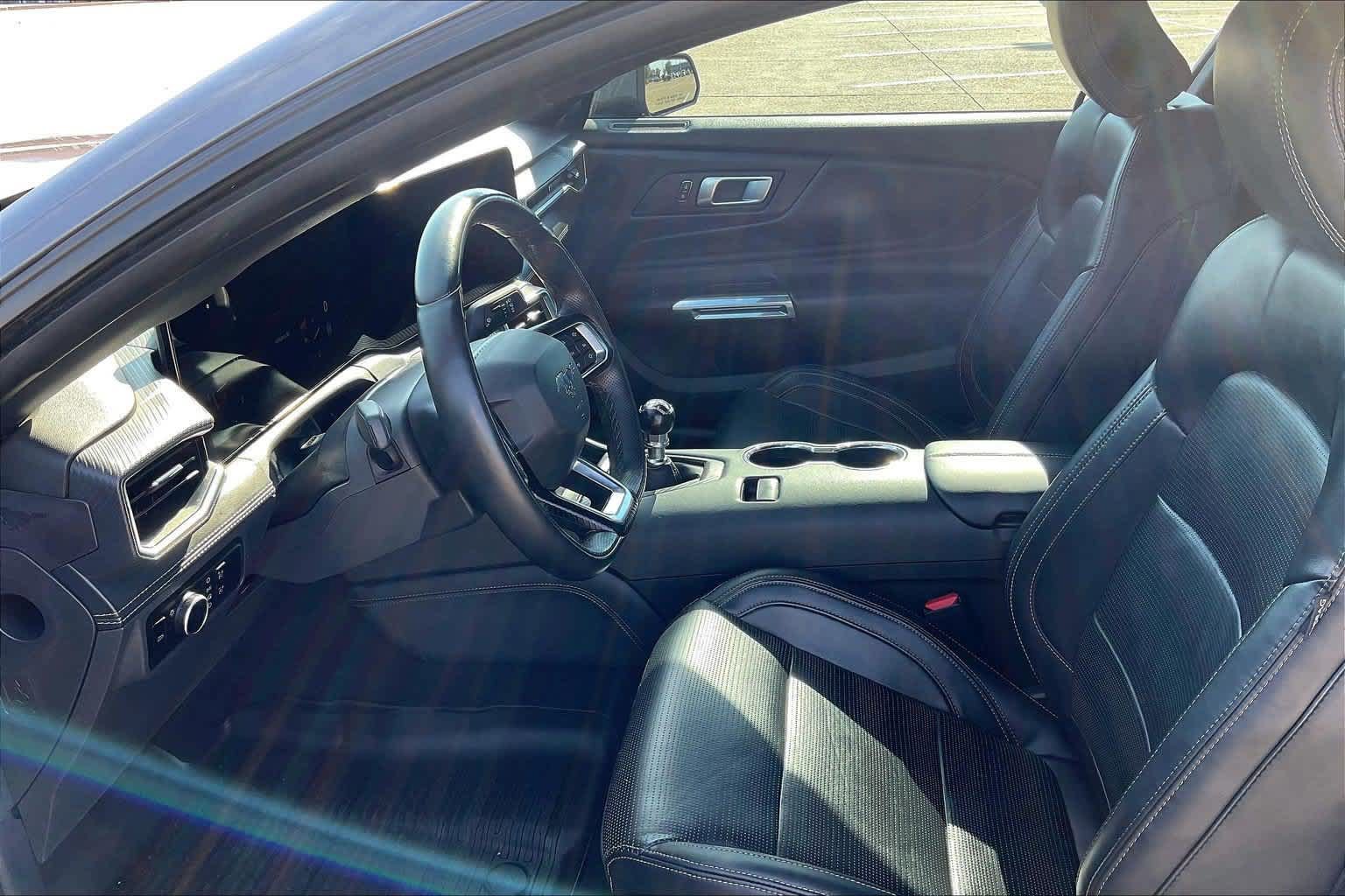 Used 2024 Ford Mustang GT Premium RWD image 2