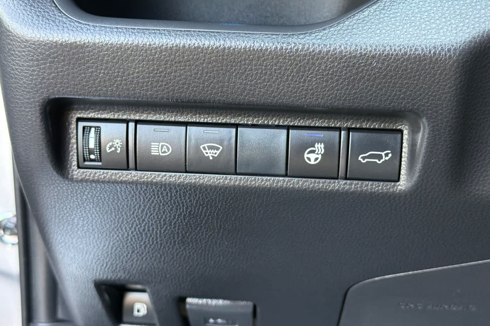 Used 2019 Toyota RAV4 XSE AWD/4WD image 31