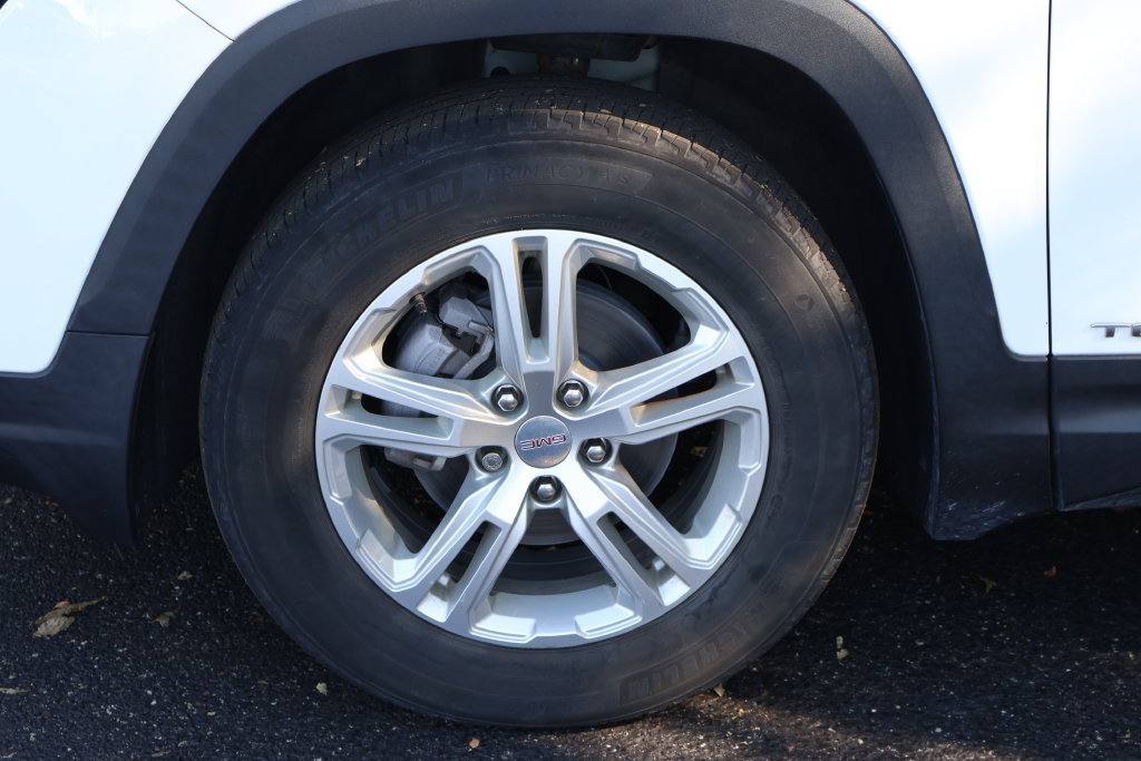 Certified 2023 GMC Terrain SLE w/ Driver Convenience Package FWD image 13